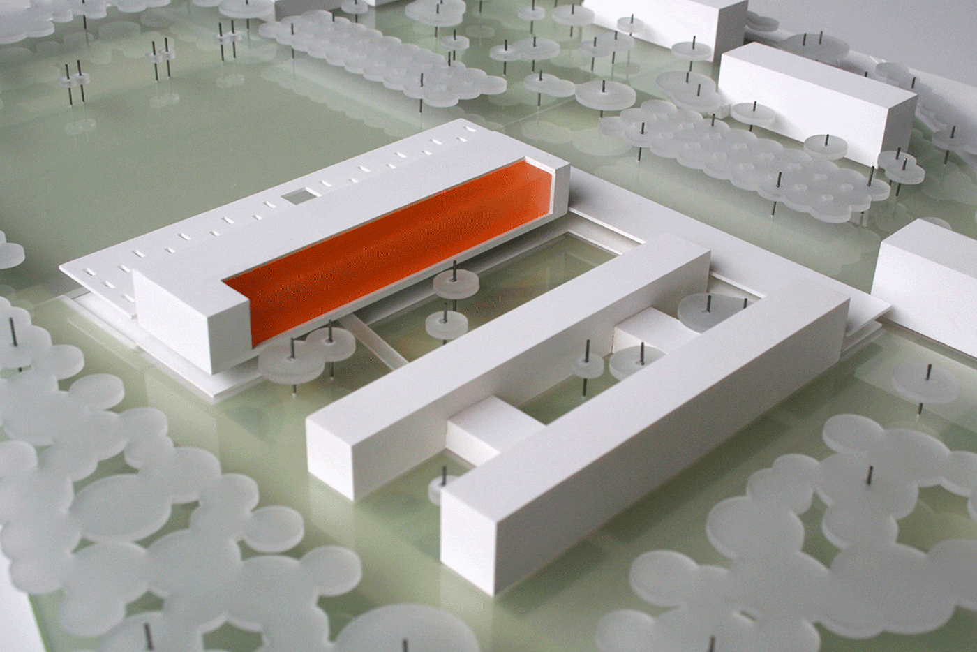Bild von dem Modell des Schul-und Sportzentrums Fritz-Lesch-Straße - header
